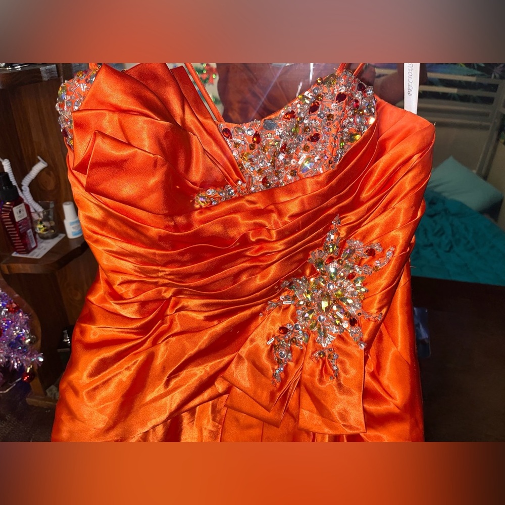 Prom dress - Picture 10 of 16
